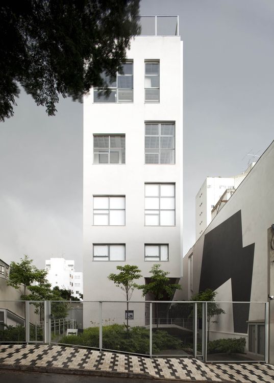 Fachada edifício Aimberê 1749