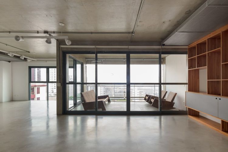 Interior do edifício Fidalga 772