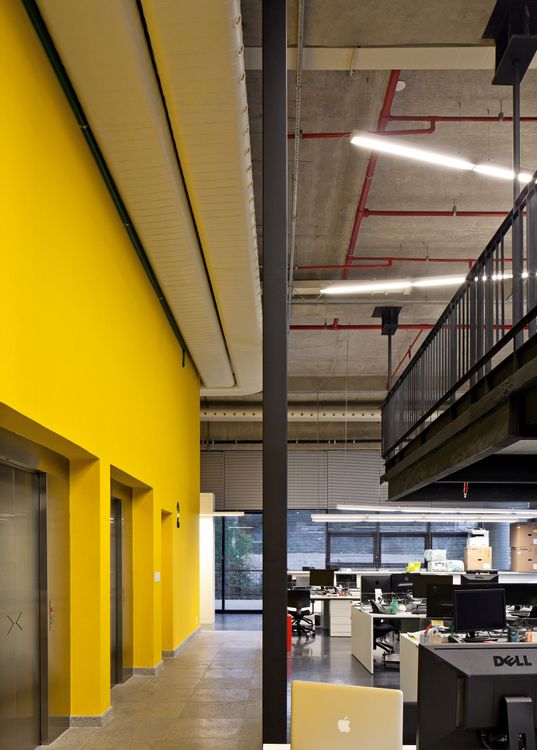 Escritório em edifício João Moura 1144