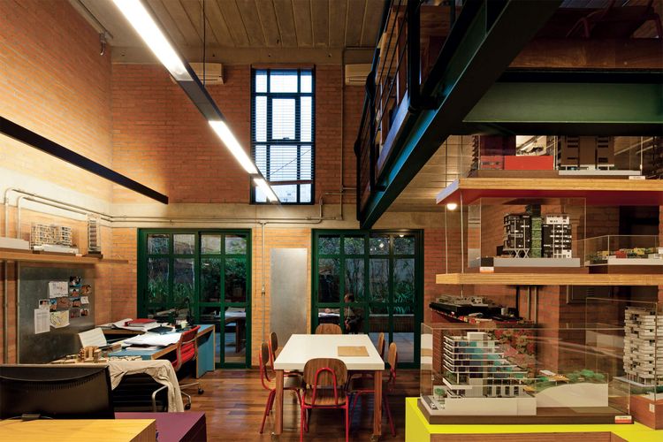 Interior do edifício Módulo Fidalga